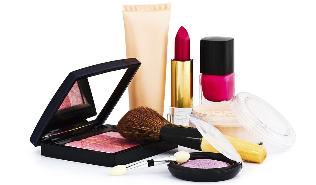 WESSLING provides advice on implementing the German cosmetics regulations with respect to decorative cosmetics.