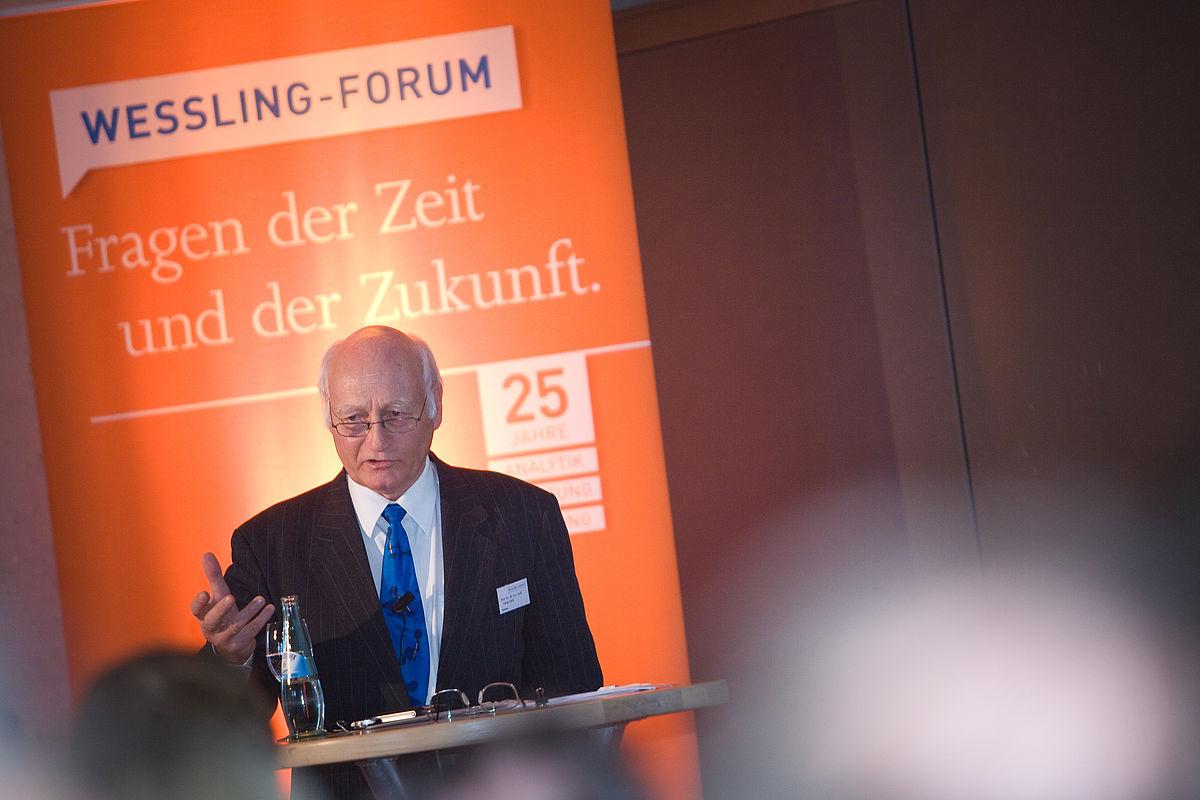 Prof. Dr. Hans Lenk spricht beim WESSLING Forum