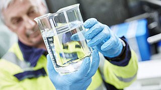 WESSLING expert checks a wasser sample